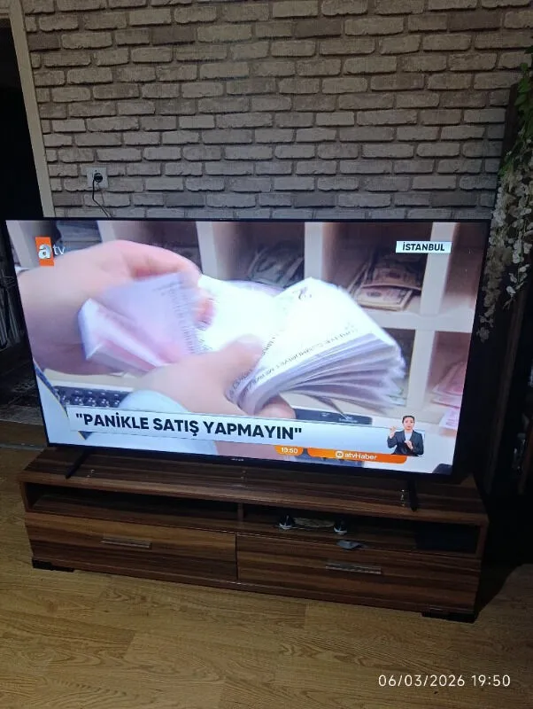 Grundig 50 GKU 700 50” 127 Ekran Uydu Alıcılı 4K Ultra HD Smart Google TV